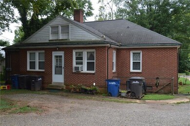 320 N Bost St, Statesville, NC 28677 - photo 4