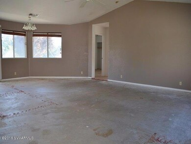 023-281208 Living Room (2)