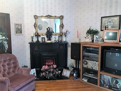 907 E Walnut St, Washington, IN 47501 - photo 6