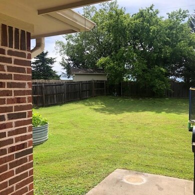 309 Bryant St, Pottsboro, TX 75076 - photo 5