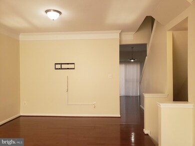 2390 Woodland Pond Ln, Herndon, VA 20171 - photo 7