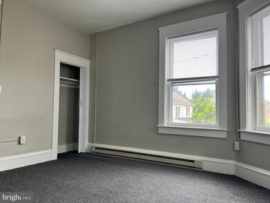 315 S 2nd St unit 2, Chambersburg, PA 17201 - photo 3