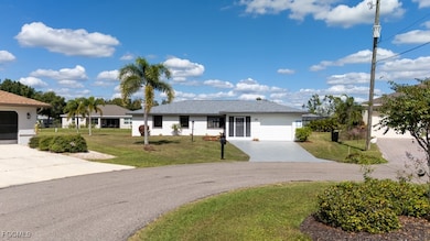 1136 Yachtsman Ln, Punta Gorda, FL 33983 - photo 3