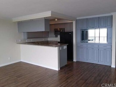 living room/kitchen