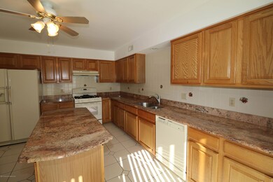 5501 Belmont Ct unit 5501, Toms River, NJ 08755 - photo 2