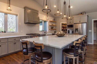 6939 SW 44th St, Topeka, KS 66610 - photo 5