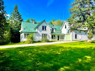 1069 side view:yard