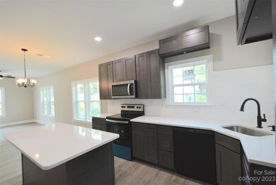 1127 4th St, Statesville, NC 28677 - photo 6