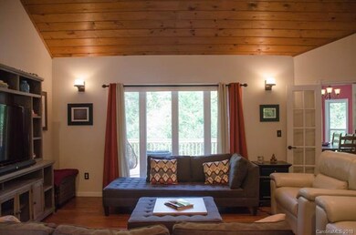 134 Buckeye Dr, Hendersonville, NC 28792 - photo 6