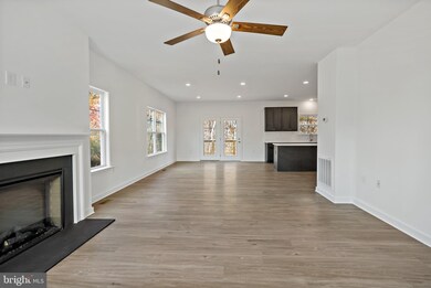 265 Lackawanna Ln, Falling Waters, WV 25419 - photo 7