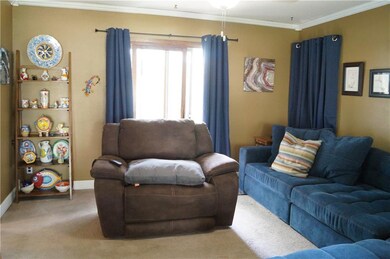 400 E 19th St S, Newton, IA 50208 - photo 2