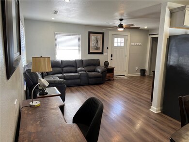 300 S Summit St, Prairie Grove, AR 72753 - photo 7