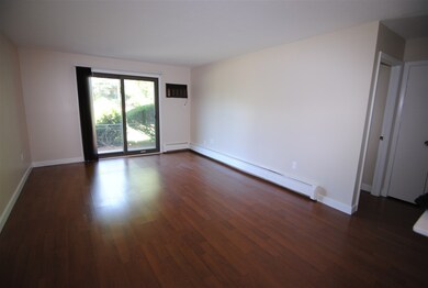 4 Strawberry Bank Rd, Nashua, NH 03062 - photo 2