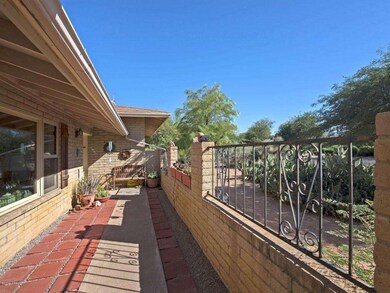 004_Front Porch