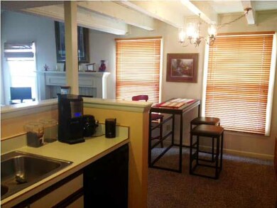 Kitchen/Dining area