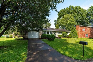 3307 Hazelwood Dr, New Albany, IN 47150 - photo 2