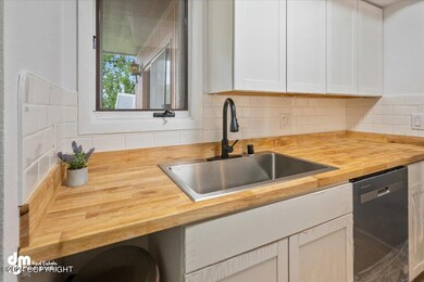12-Kitchen_SLS_-3241