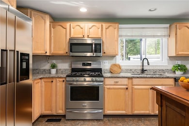 44 Lake View Cir, Chepachet, RI 02814 - photo 3