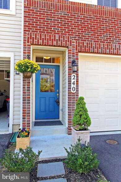 240 Upper Brook Terrace, Purcellville, VA 20132 - photo 2