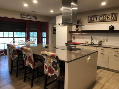 2134 Hollyhill Rd, Pensacola, FL 32526 - photo 2