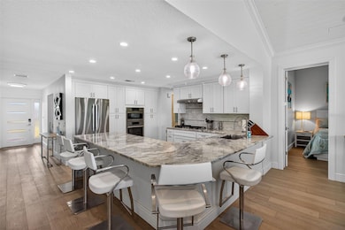 1232 79th St S, Saint Petersburg, FL 33707 - photo 5