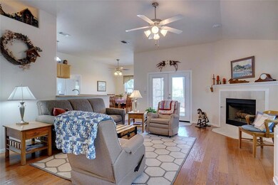 305 Clark Ave, Weatherford, TX 76085 - photo 5