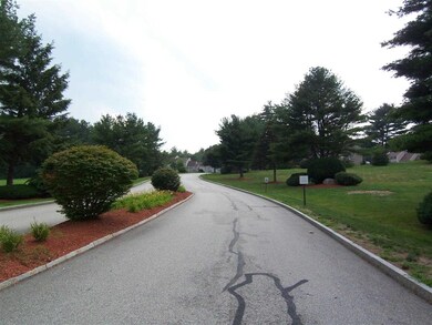 15 Blossom Ln unit Q-15, Merrimack, NH 03054 - photo 3