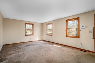 6 Catalpa Cir, Worcester, MA 01603 - photo 3