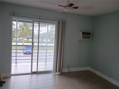 130 Lyndhurst E unit F, Deerfield Beach, FL 33442 - photo 4
