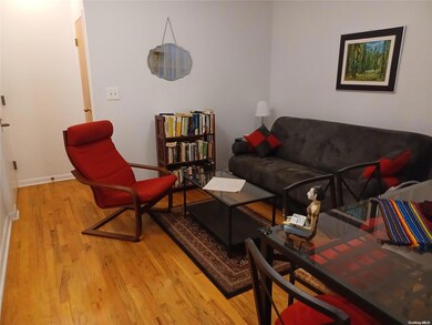 108 W 114th St unit 2B, New York, NY 10026 - photo 4