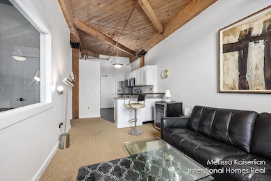 Livingroom/Kitchen