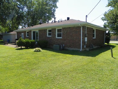 8411 Seaforth Dr 008