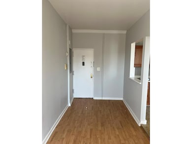 2408 Cambreleng Ave unit 13, Belmont, NY 10458 - photo 3