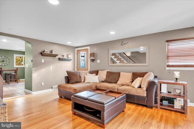 2826 Shelly Rd, Philadelphia, PA 19152 - photo 5