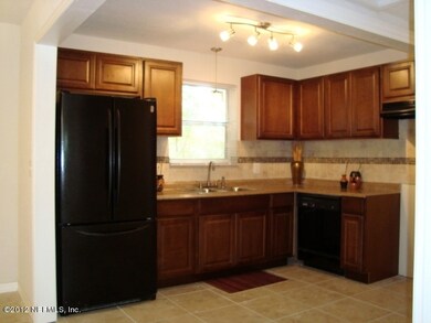 3843 Macgregor Dr, Jacksonville, FL 32210 - photo 2