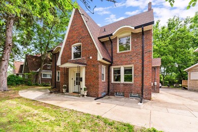 992 N Nelson Rd (EXTERIOR)-5