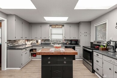 631 21st Ave, Longview, WA 98632 - photo 3