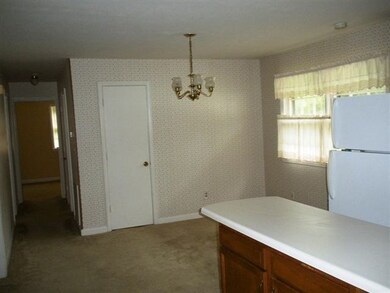325 Lakewood Dr, Jacksonville, NC 28546 - photo 3