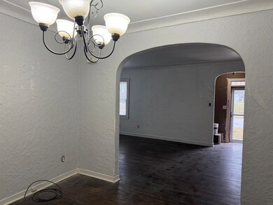 827 1st Ave NE, Oelwein, IA 50662 - photo 5