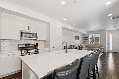 1627 S Andes Way, Aurora, CO 80017 - photo 2