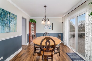 11S671 Mcgrath Ln, Naperville, IL 60564 - photo 4