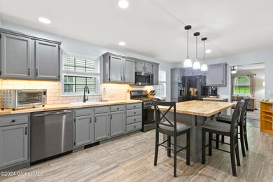 15 Brook St, Rensselaer, NY 12144 - photo 3