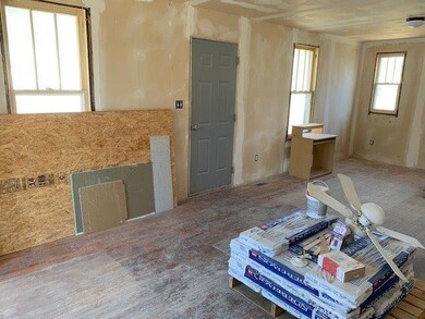 2930 Washington Ave, Parsons, KS 67357 - photo 2