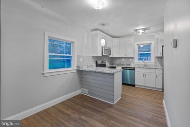 5309 N Englewood Dr, Hyattsville, MD 20785 - photo 5