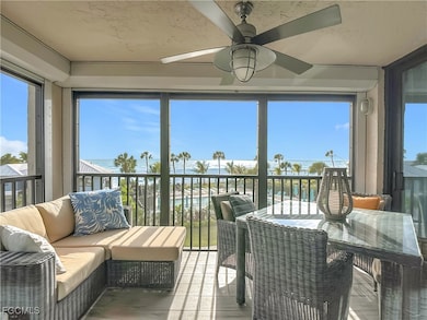 Screened in balcony featuring a Gulf view