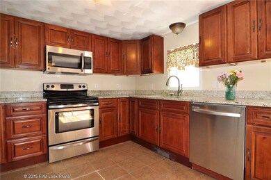 21 Strathcona Rd, Cranston, RI 02910 - photo 4