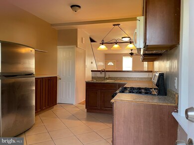 831 S 4th St, Camden, NJ 08103 - photo 5