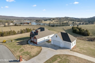 108 Fishers Loop