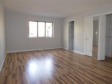 423 Egret Ln unit 423, Secaucus, NJ 07094 - photo 5