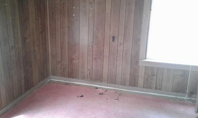 149 Charlton St, Oxford, MA 01540 - photo 5